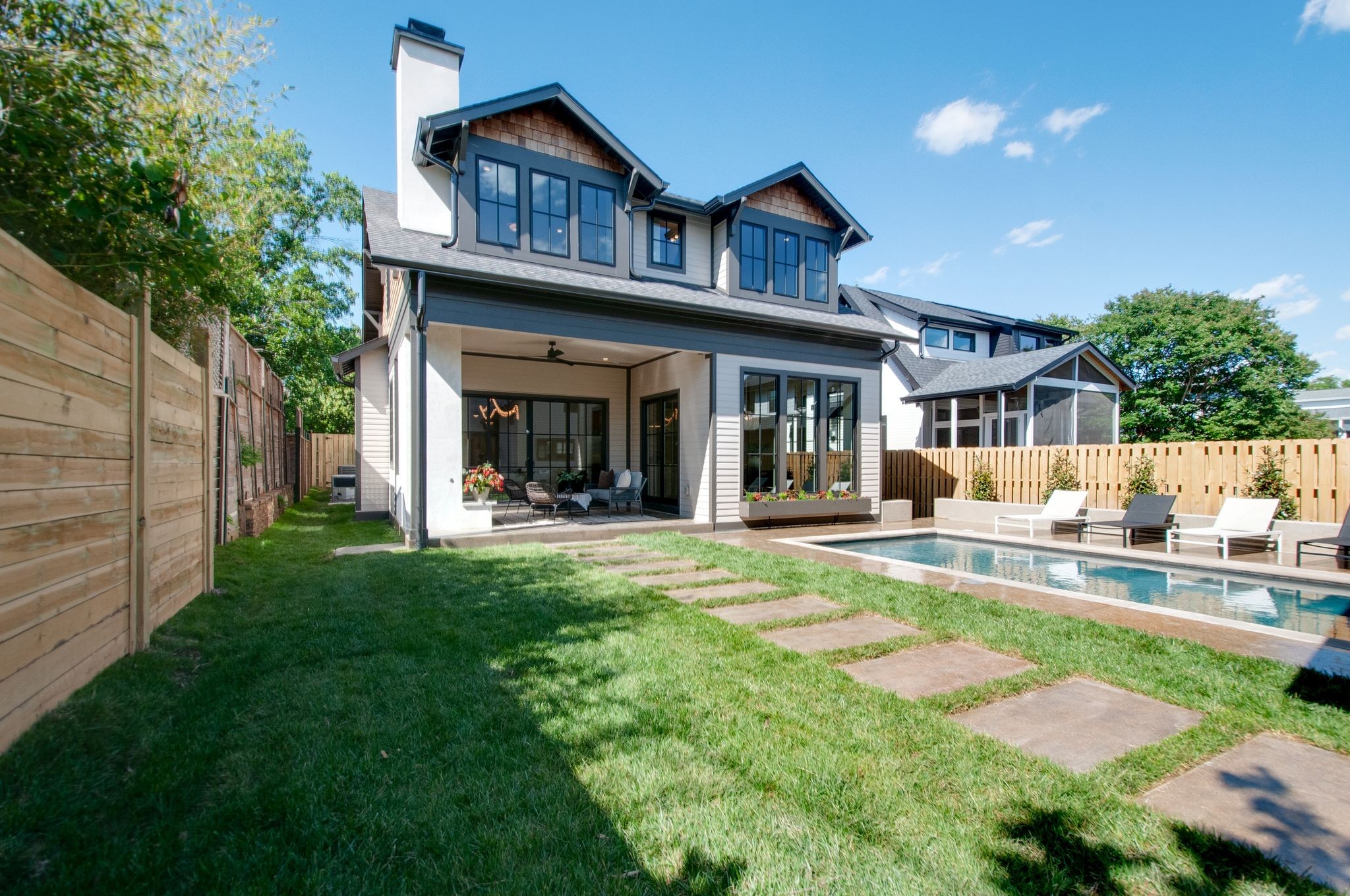 1405 Beechwood Ave