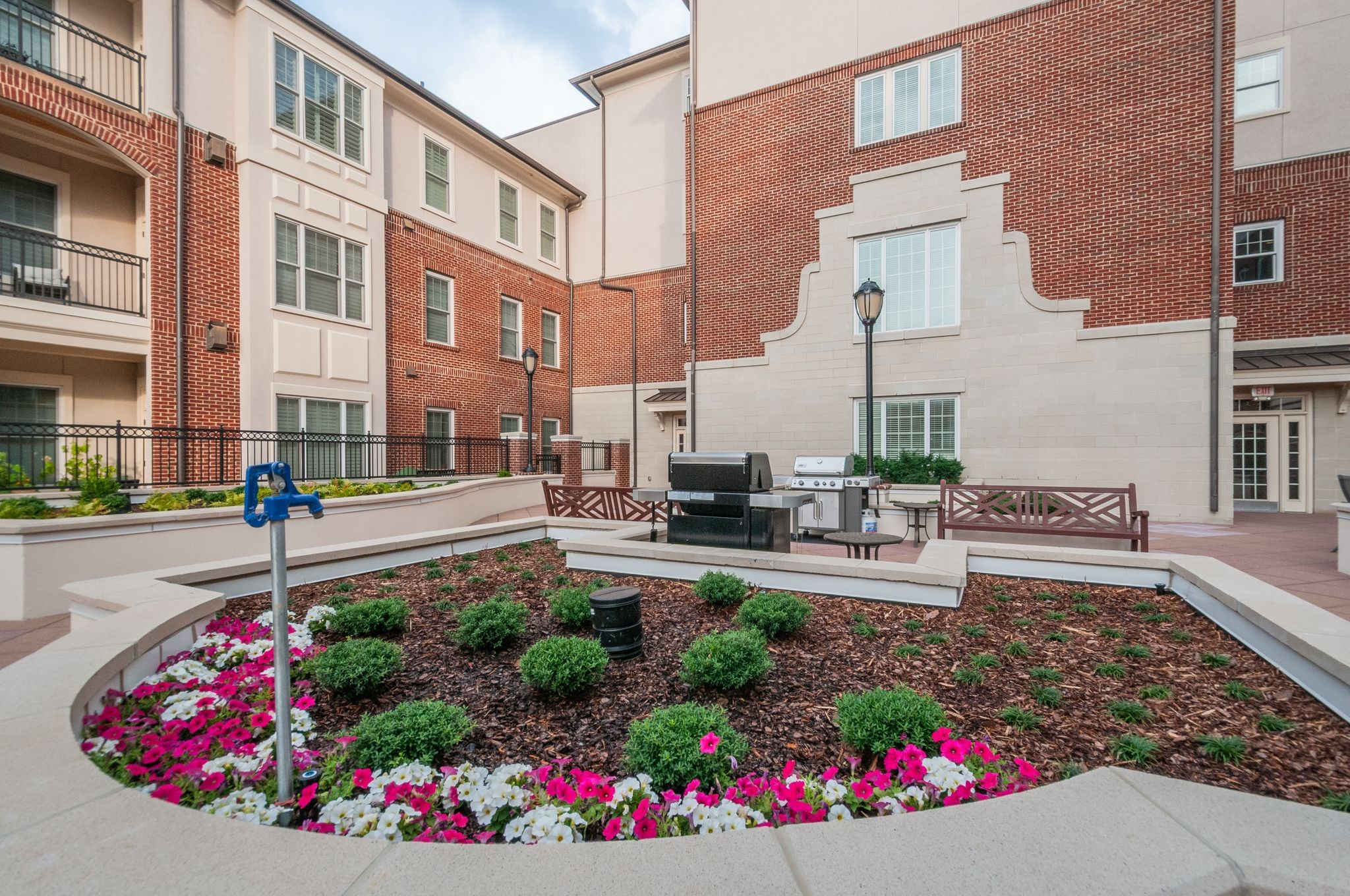 4120 Ridgefield Dr Unit: 402