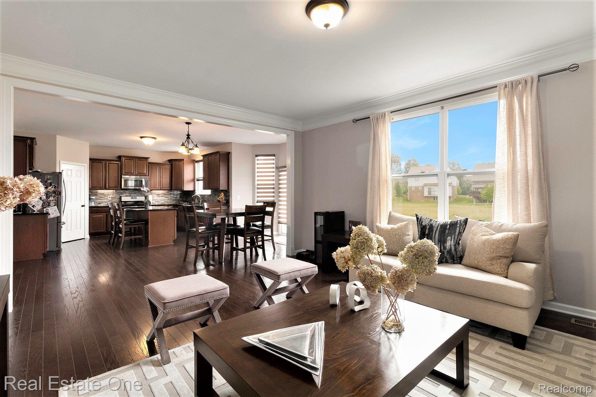 28406 OAKMONTE Circle E