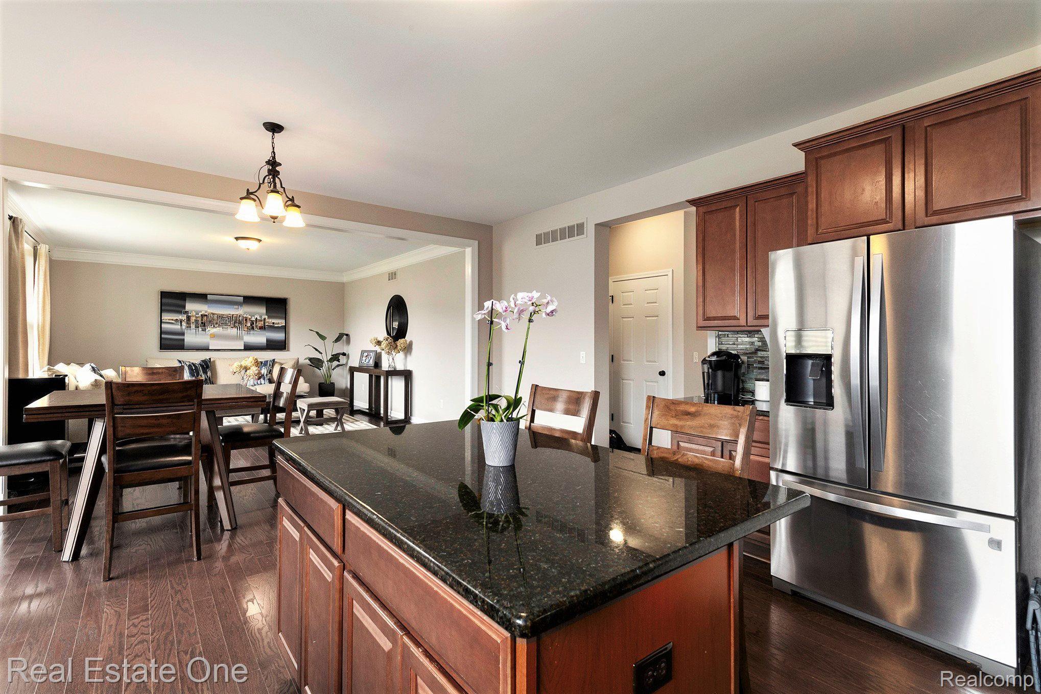 28406 OAKMONTE Circle E