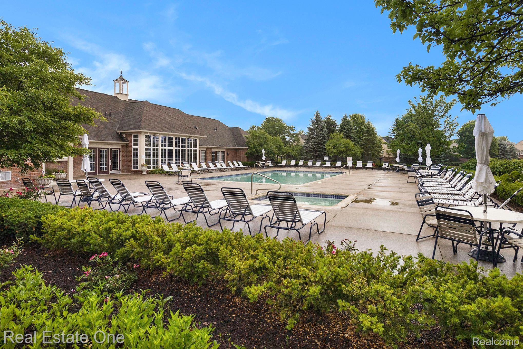 28406 OAKMONTE Circle E