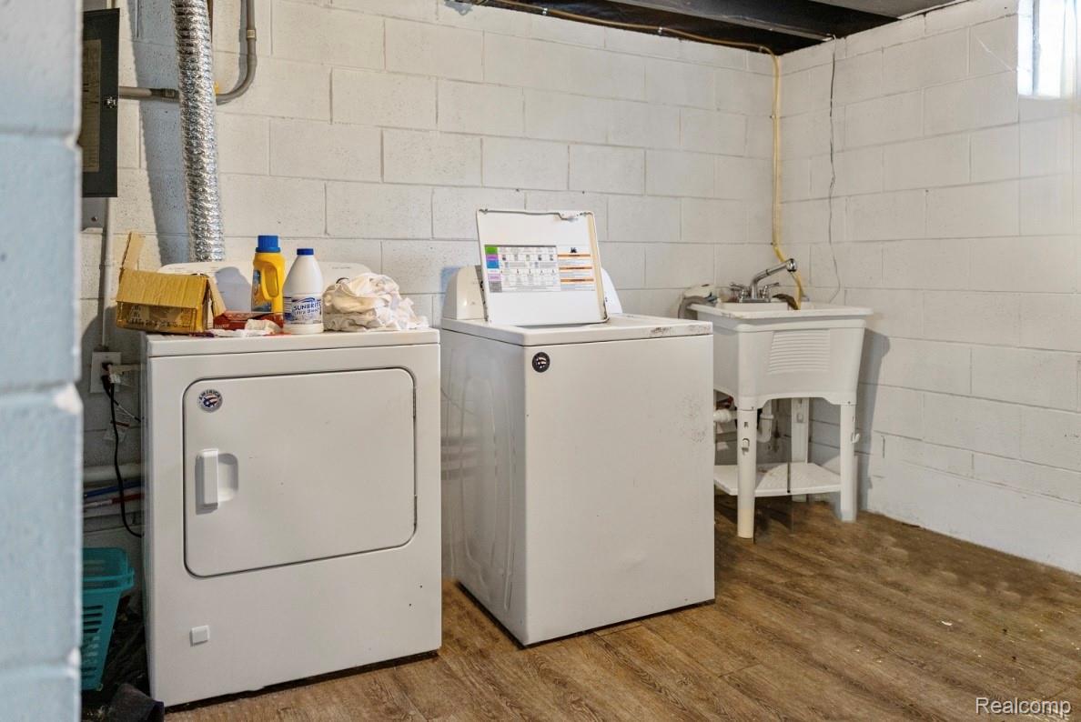 23747 Easterling Avenue