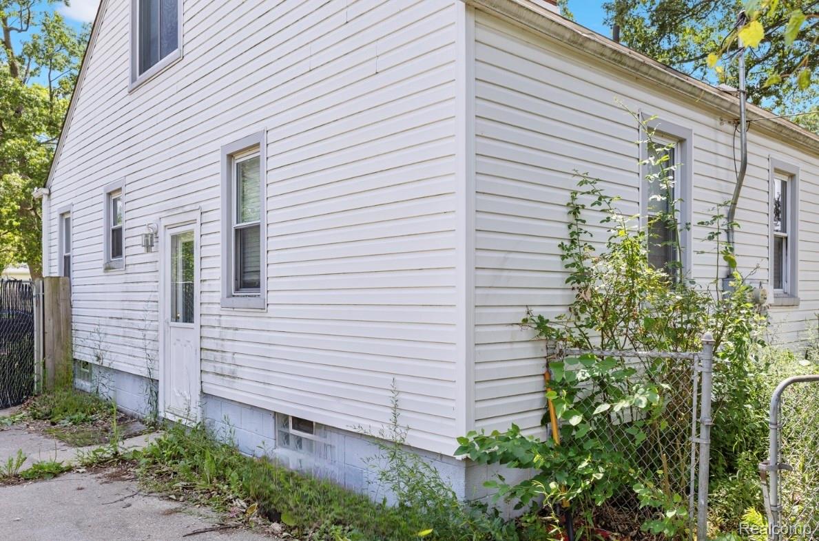 23747 Easterling Avenue