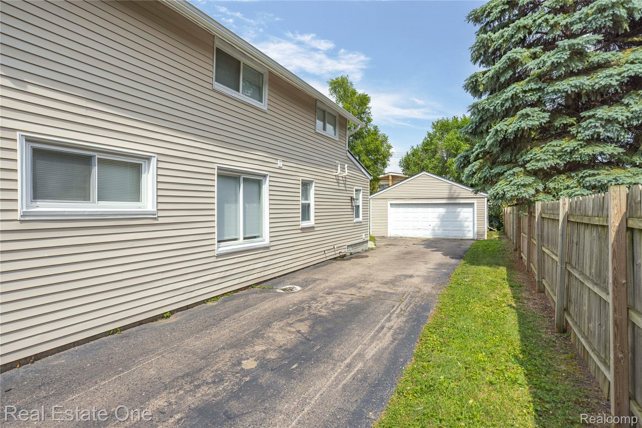 3420 Fairmont Road