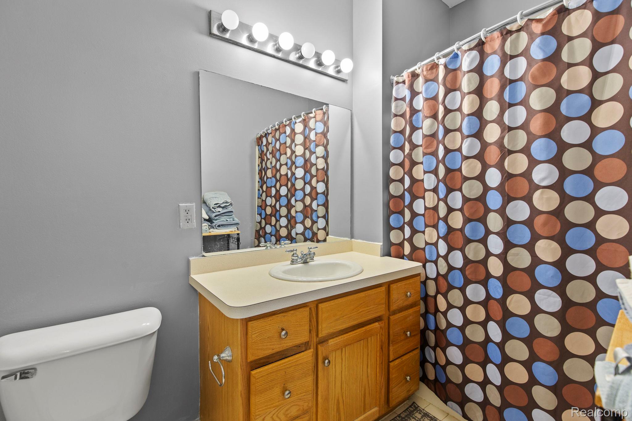 304 Constitution Street