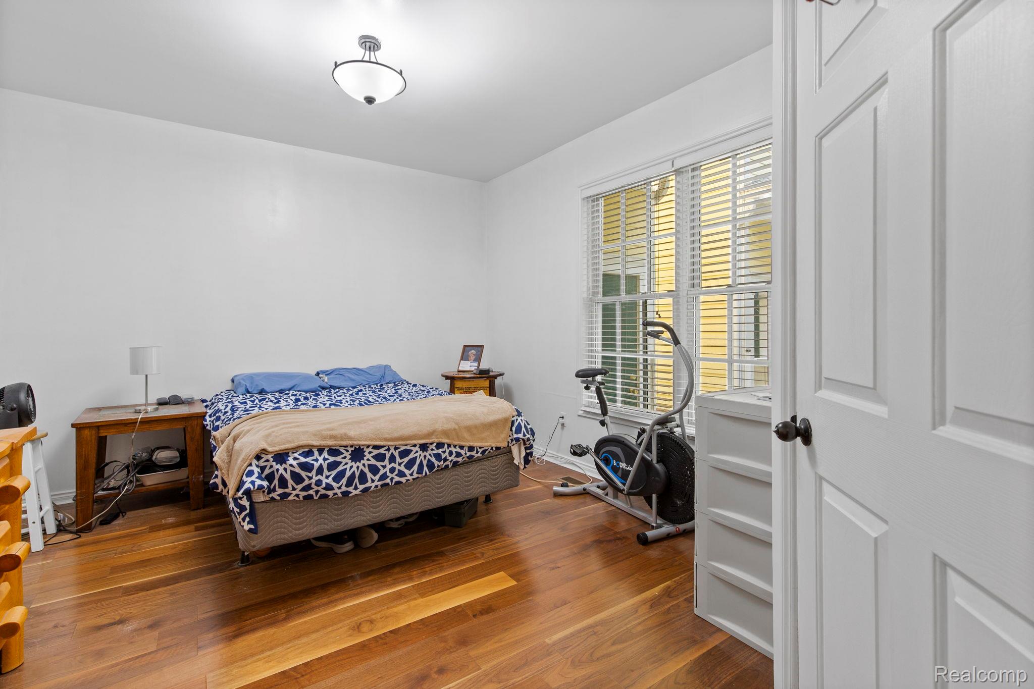 304 Constitution Street