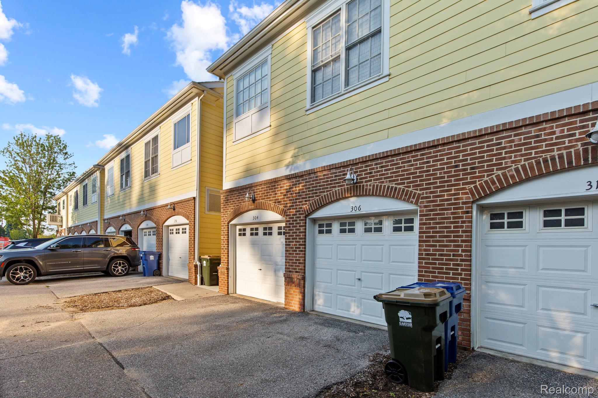 304 Constitution Street