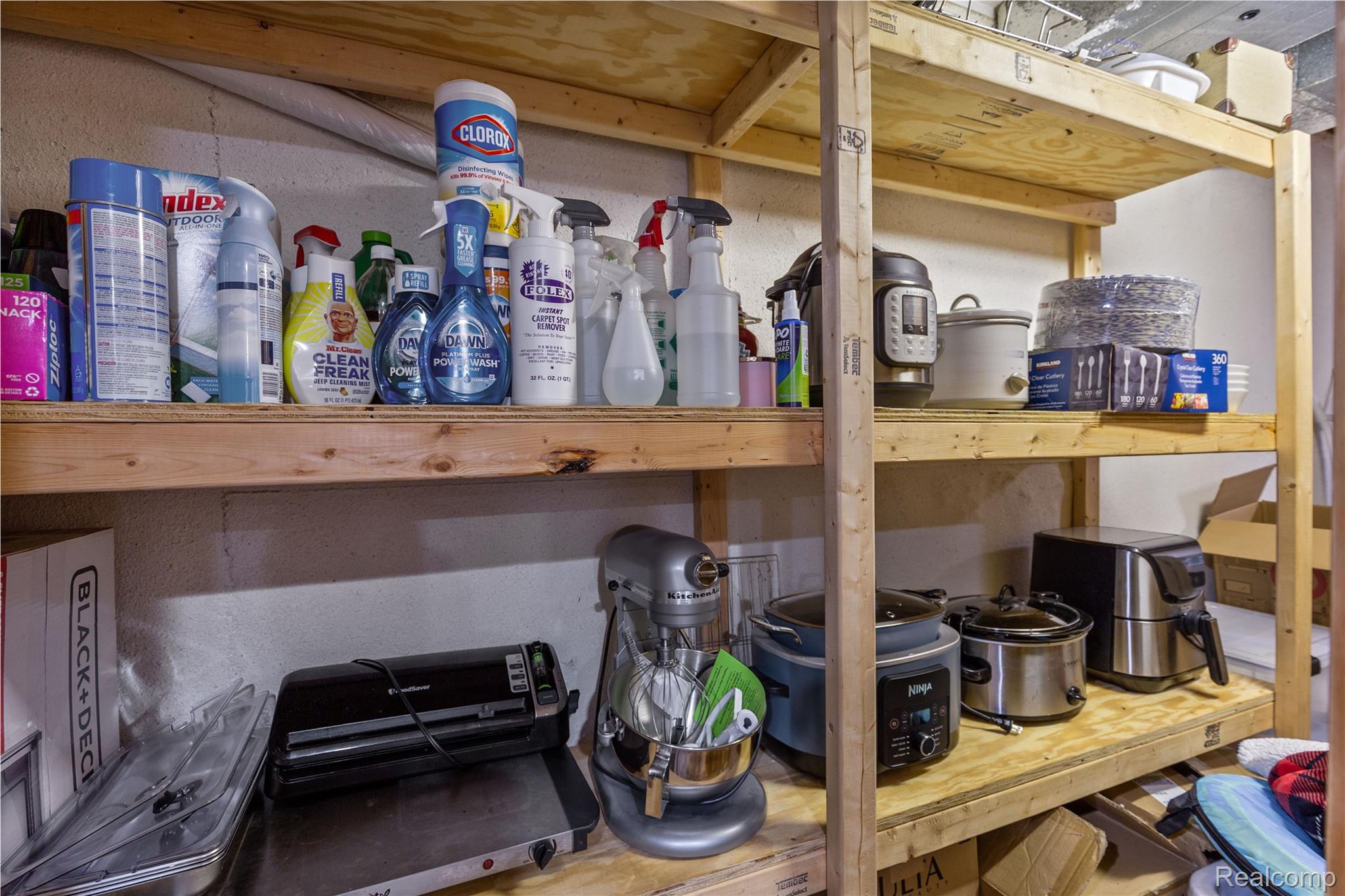 19296 Shadyside Street