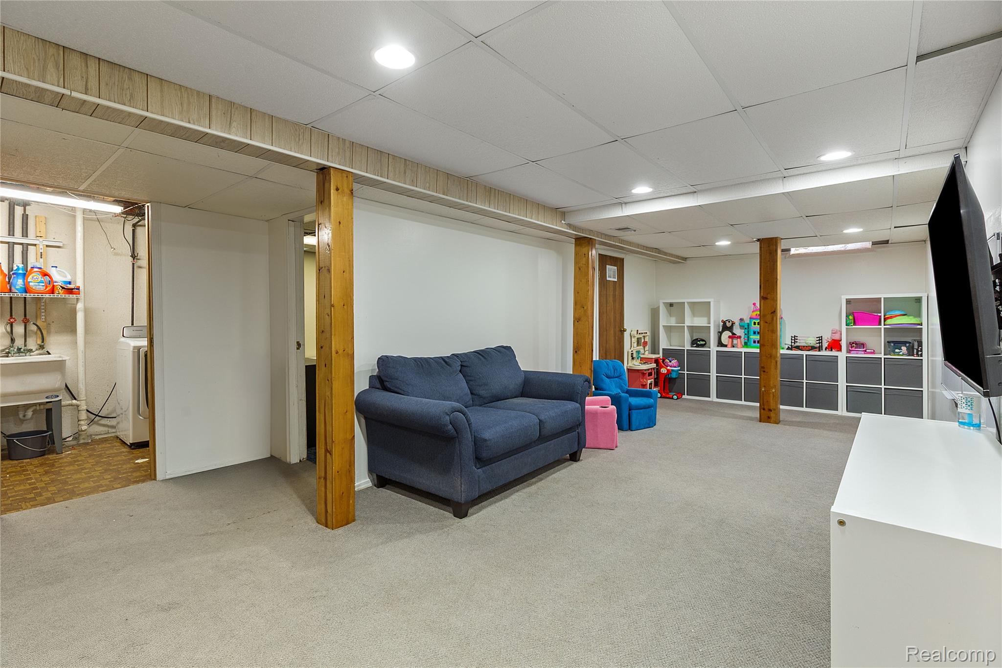 19296 Shadyside Street