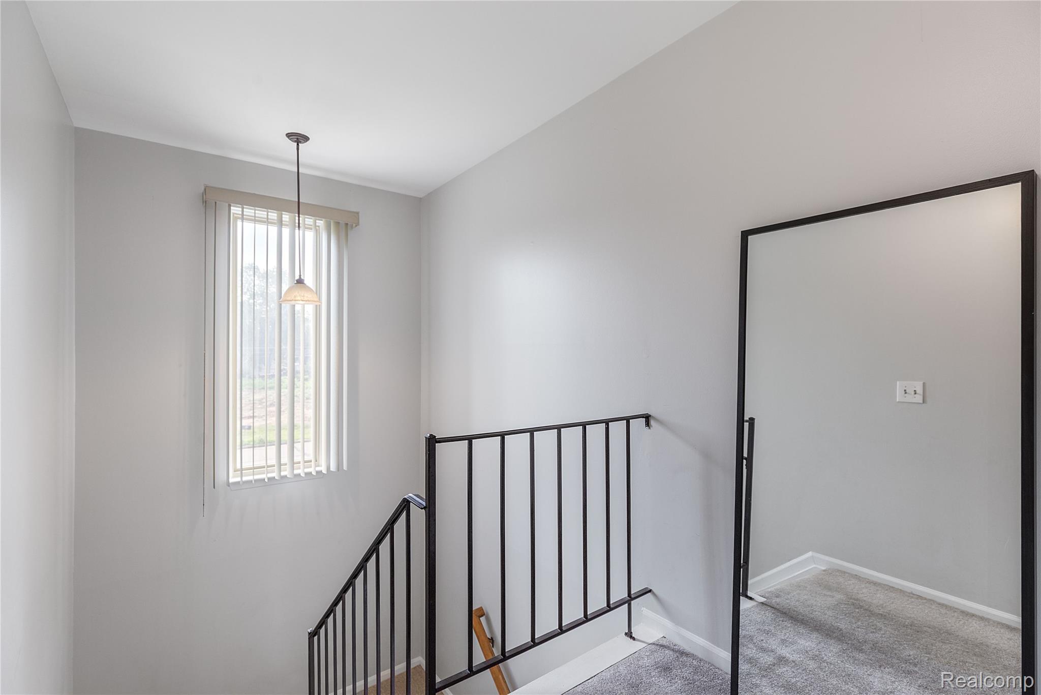 19296 Shadyside Street