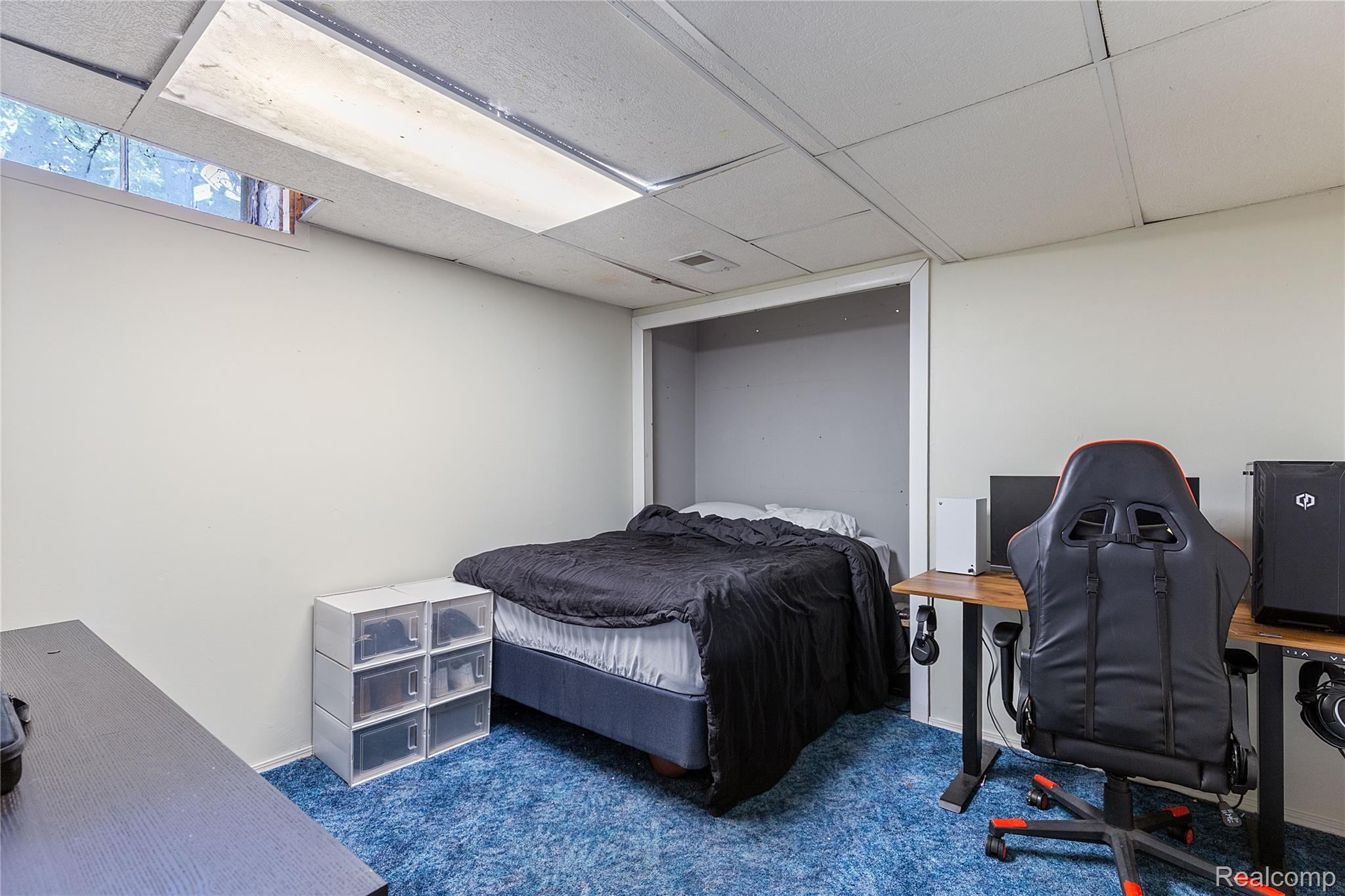 19296 Shadyside Street