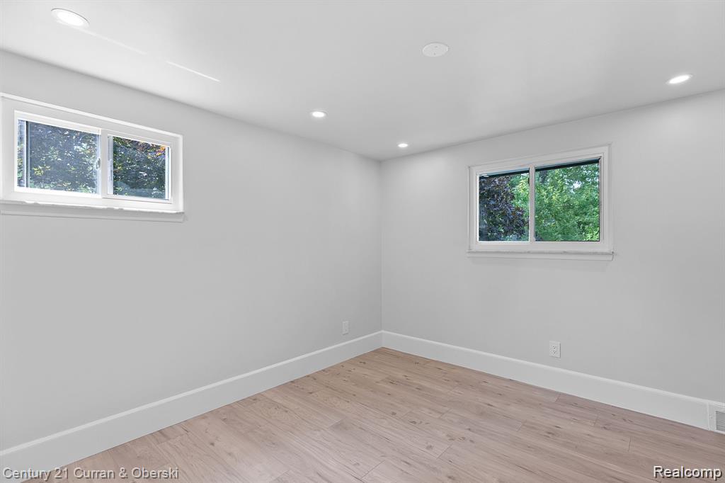 1386 Three Mile Drive