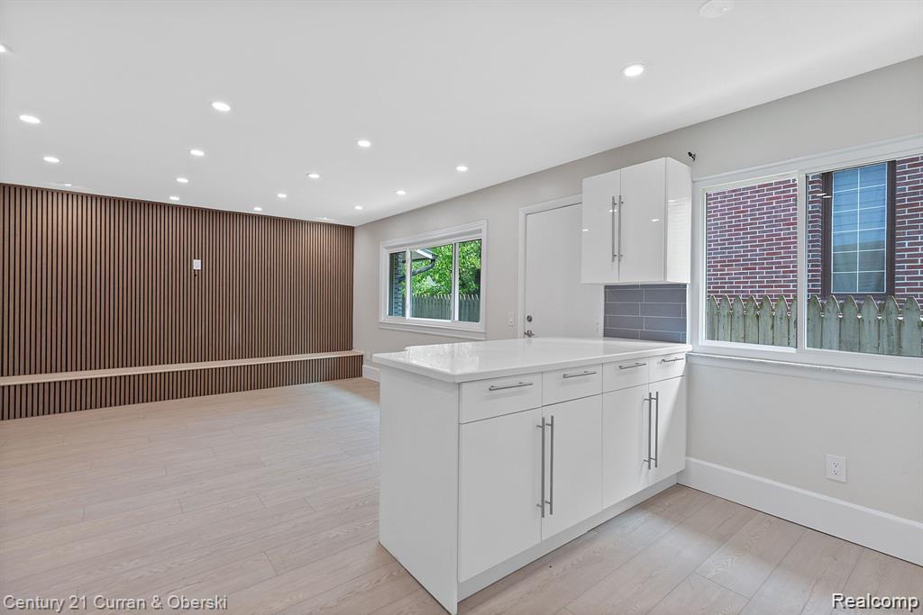 1386 Three Mile Drive