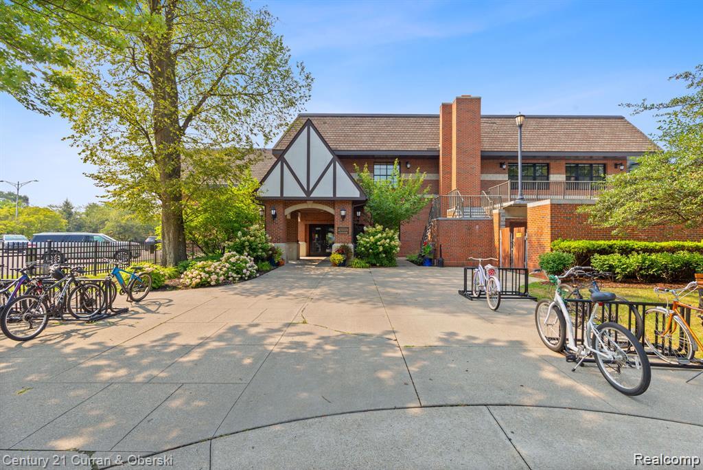 1386 Three Mile Drive