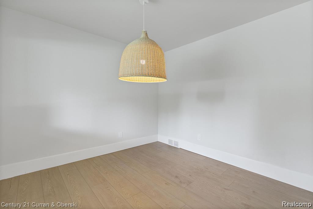 1386 Three Mile Drive