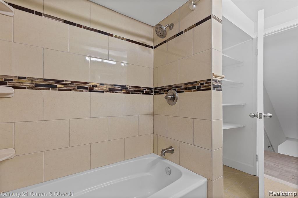 1386 Three Mile Drive