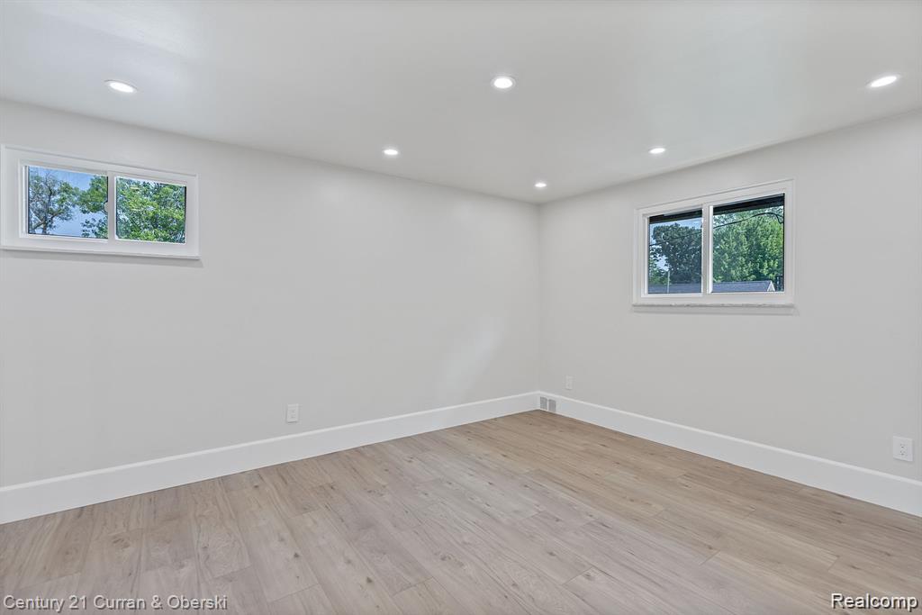 1386 Three Mile Drive