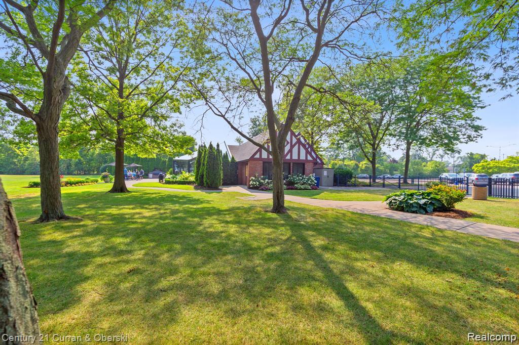 1386 Three Mile Drive