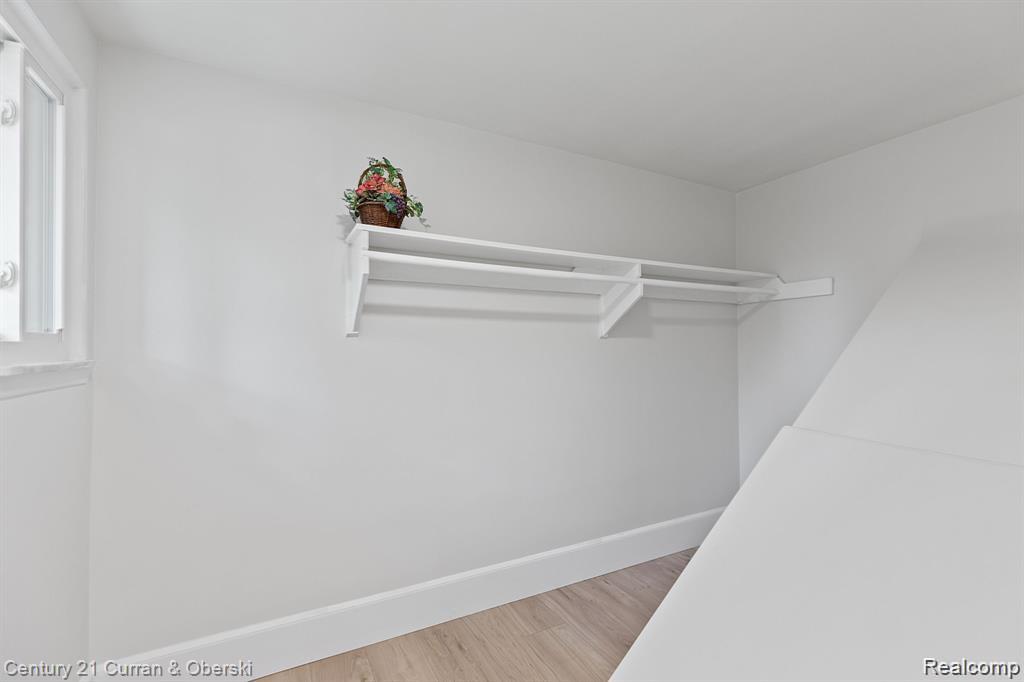 1386 Three Mile Drive