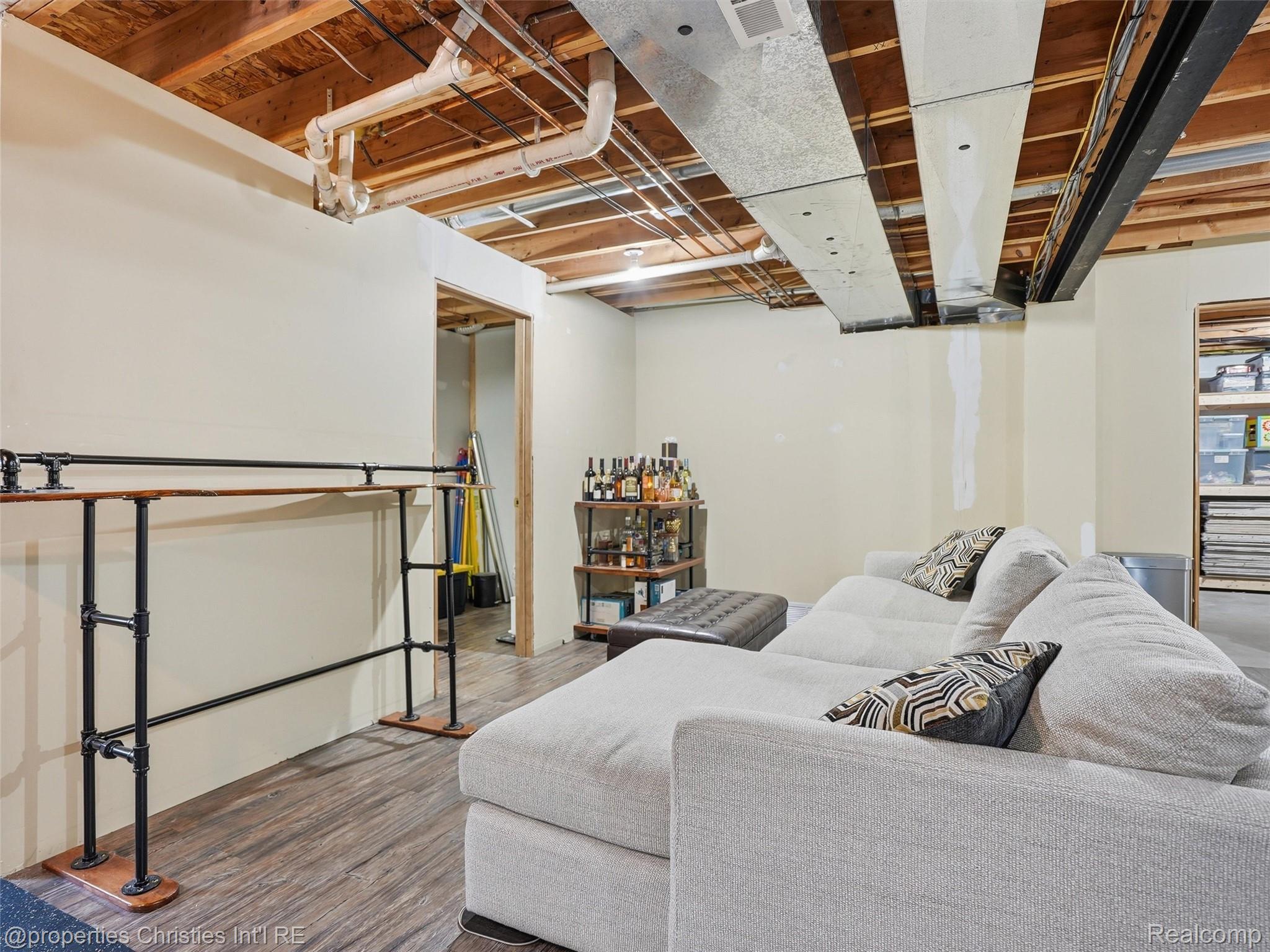 517 Cove View Drive