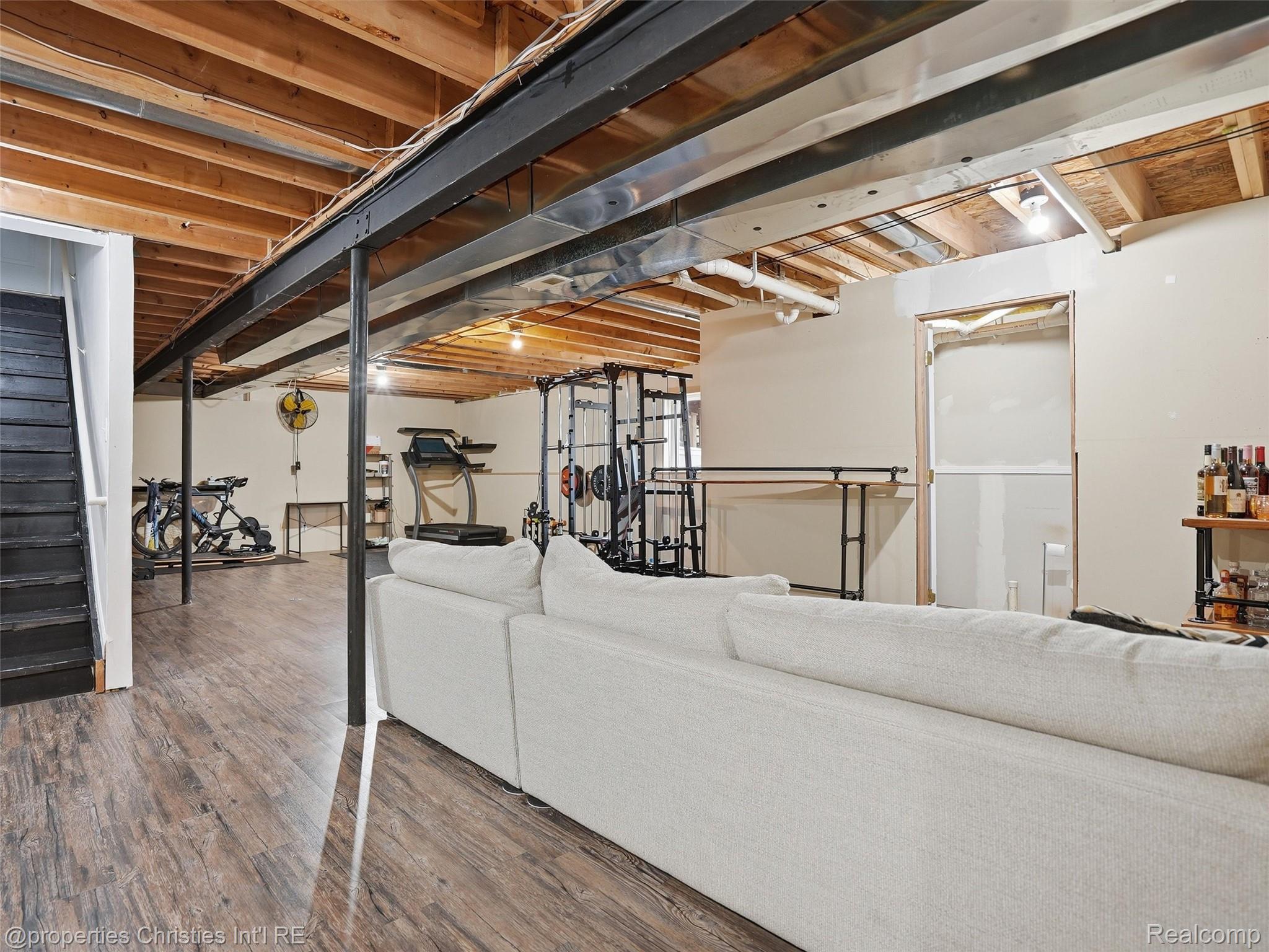 517 Cove View Drive
