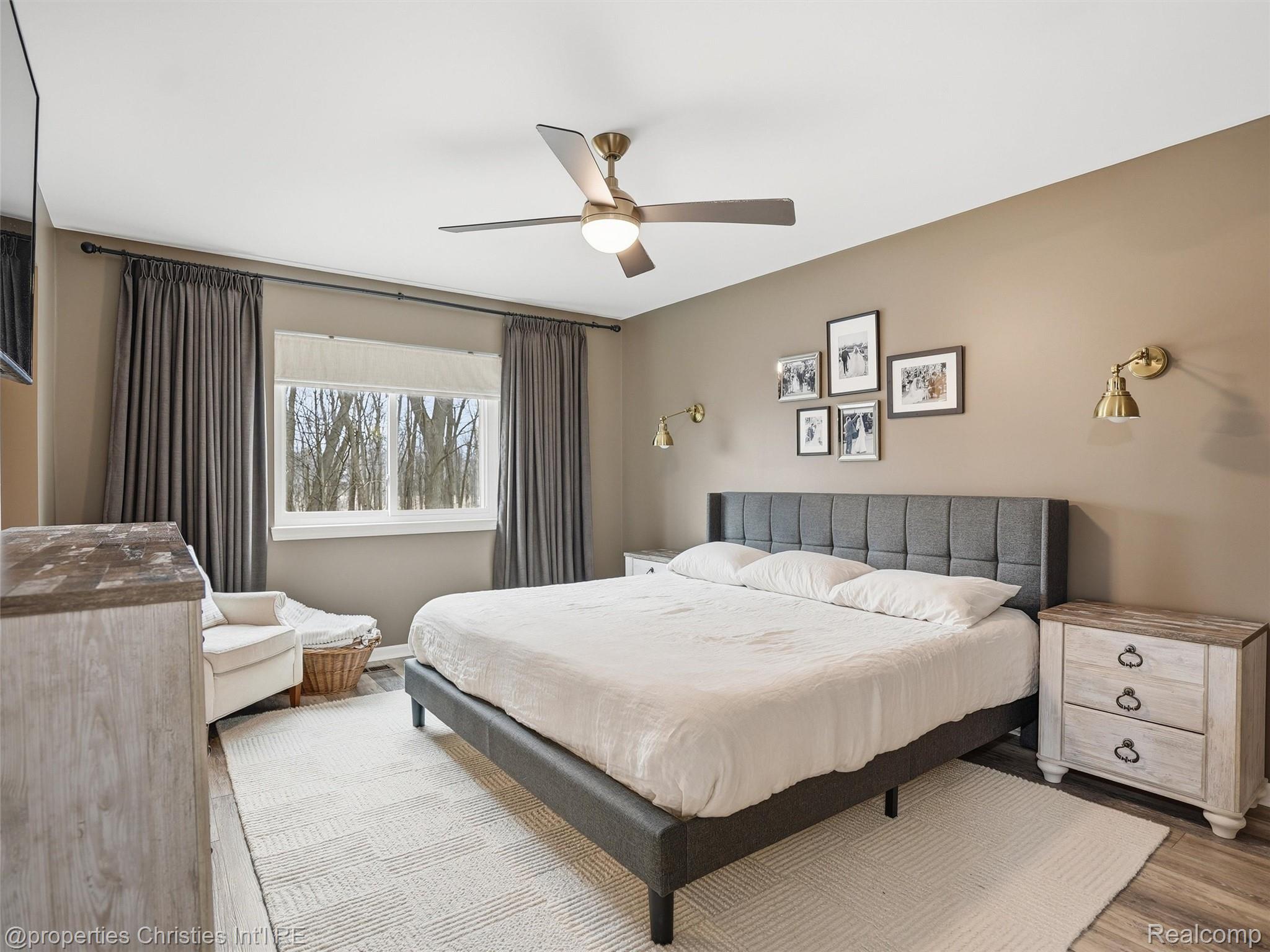 517 Cove View Drive