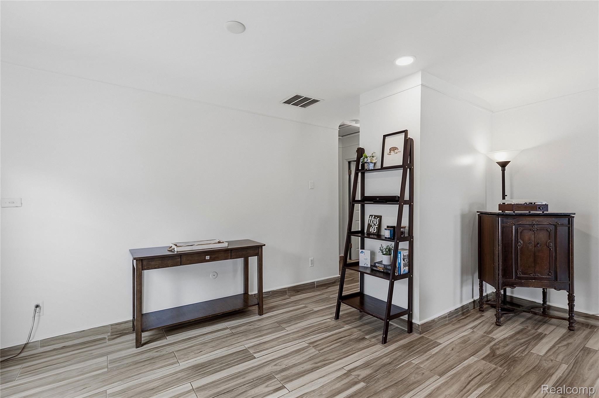 7466 Fenton Street
