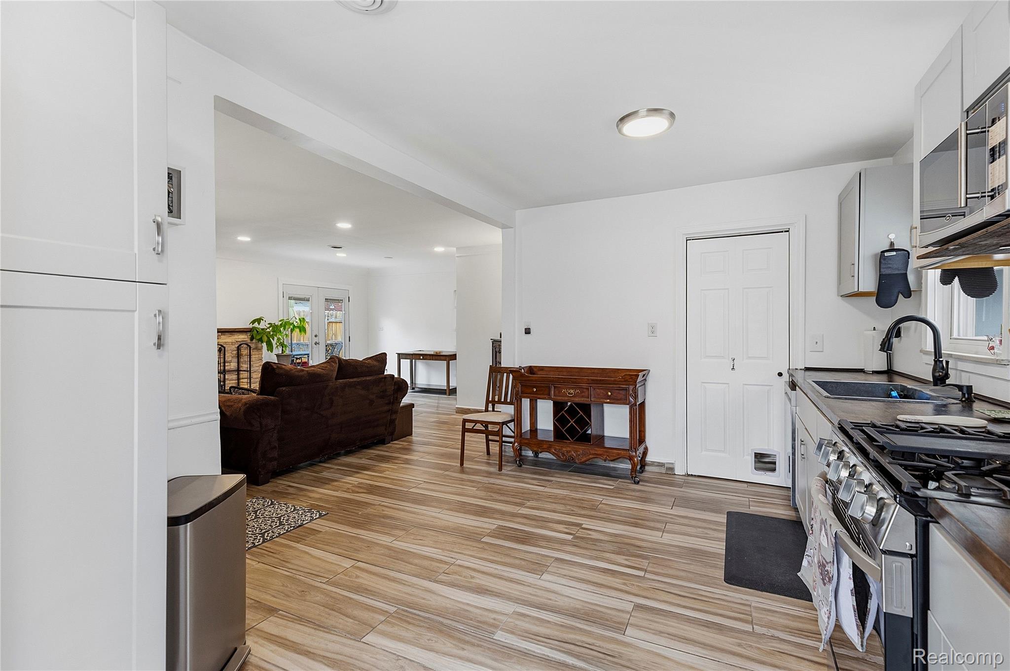 7466 Fenton Street