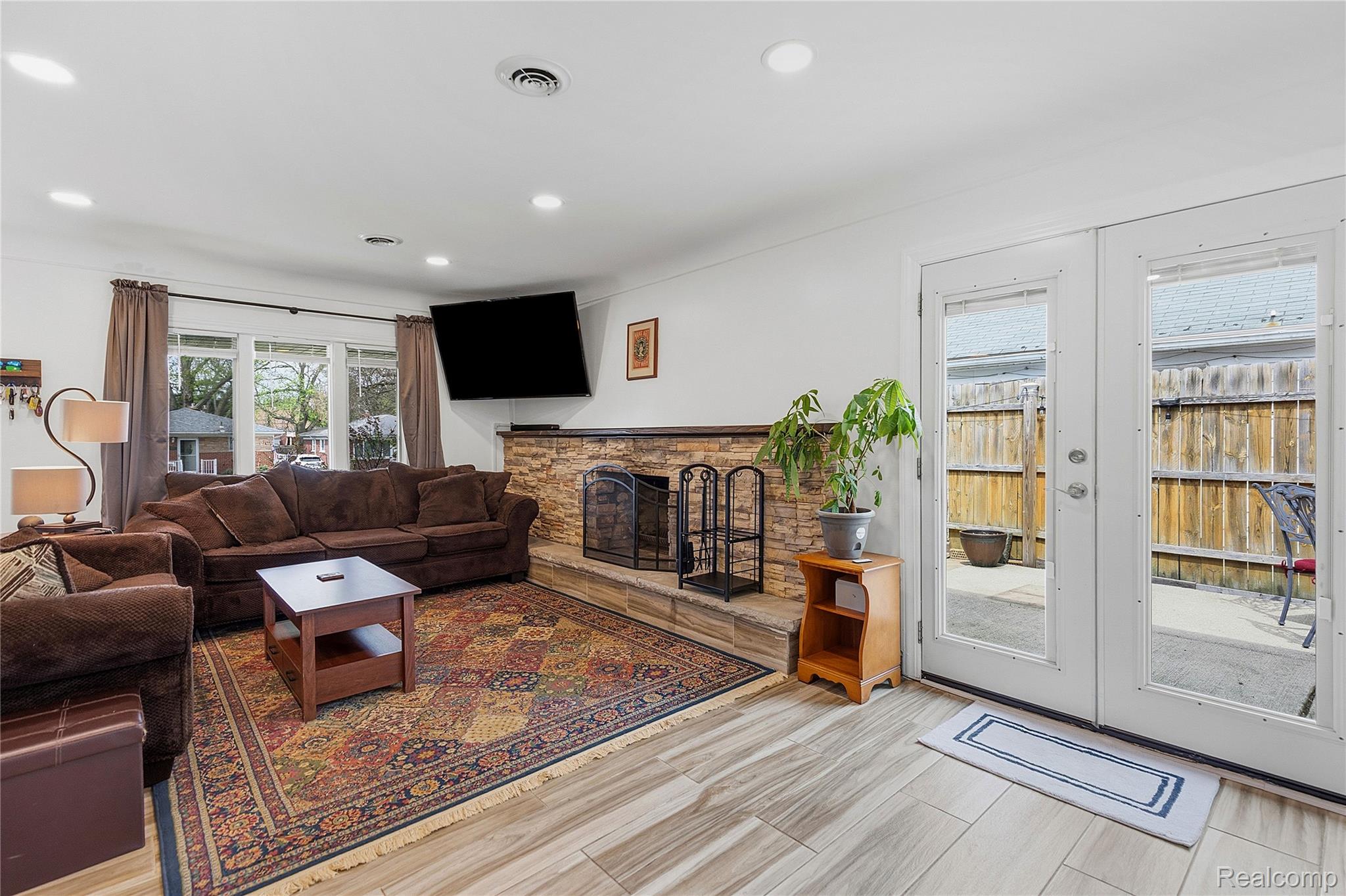 7466 Fenton Street