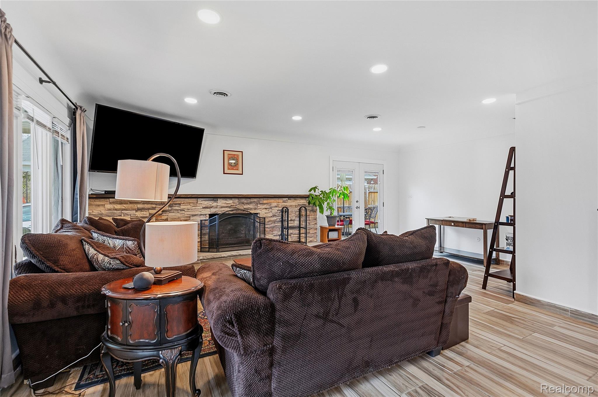 7466 Fenton Street