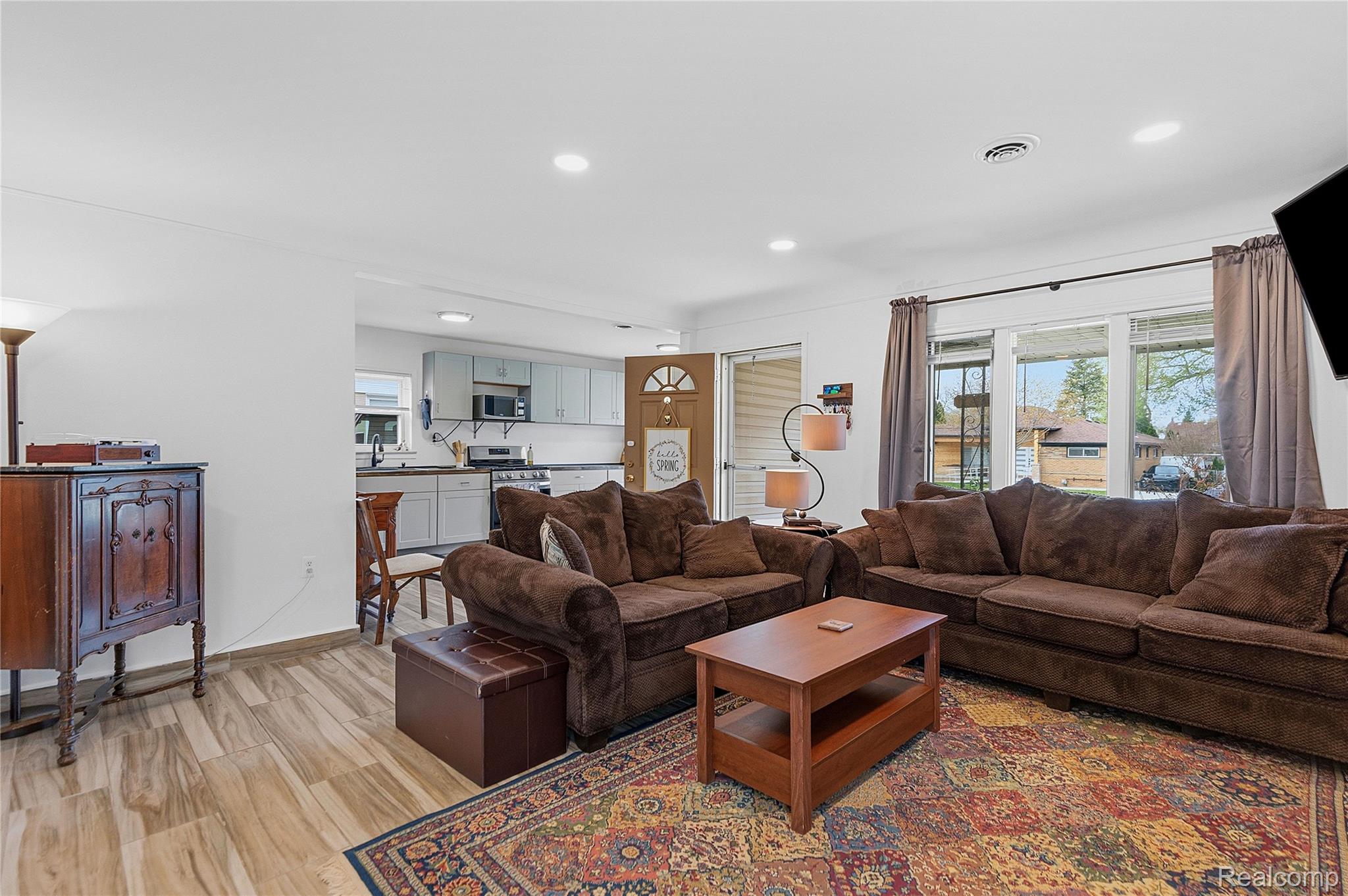 7466 Fenton Street