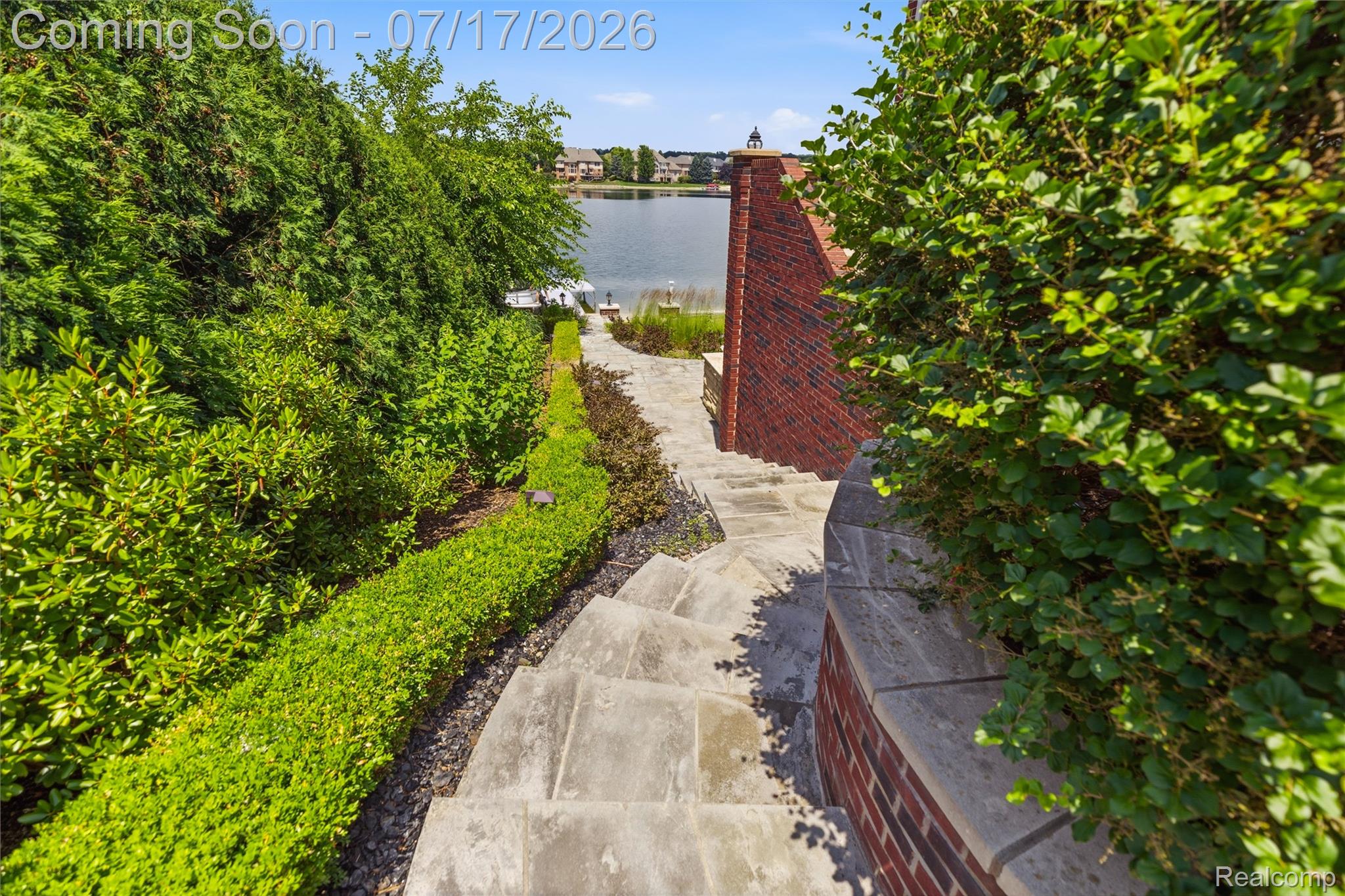 48554 STONERIDGE Drive