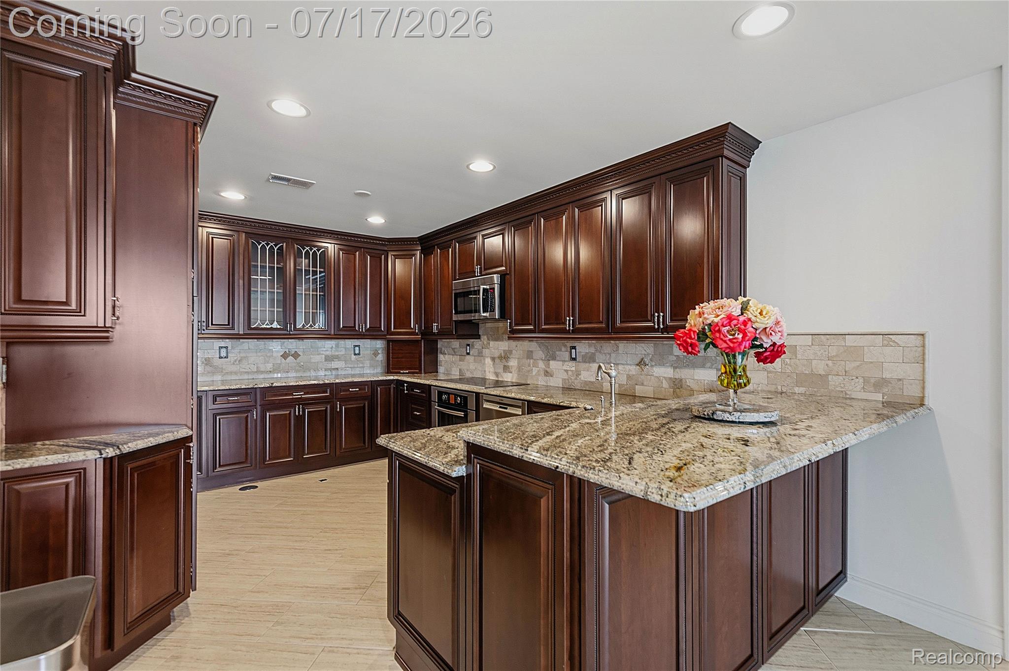 48554 STONERIDGE Drive