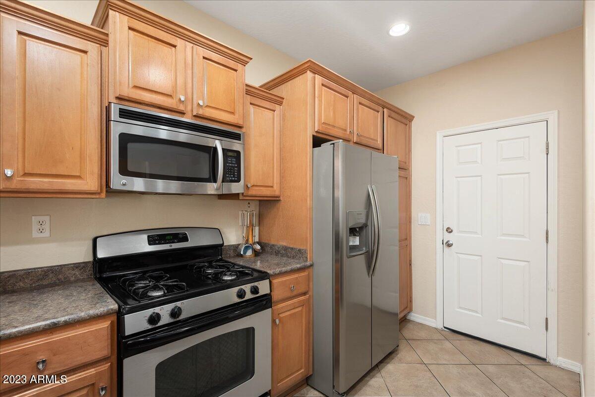 3668 W MUIRFIELD Court
