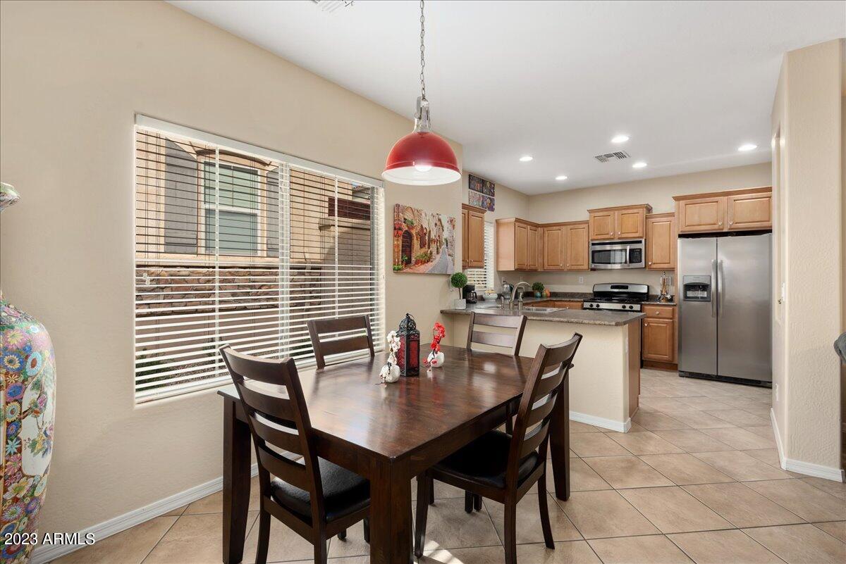 3668 W MUIRFIELD Court