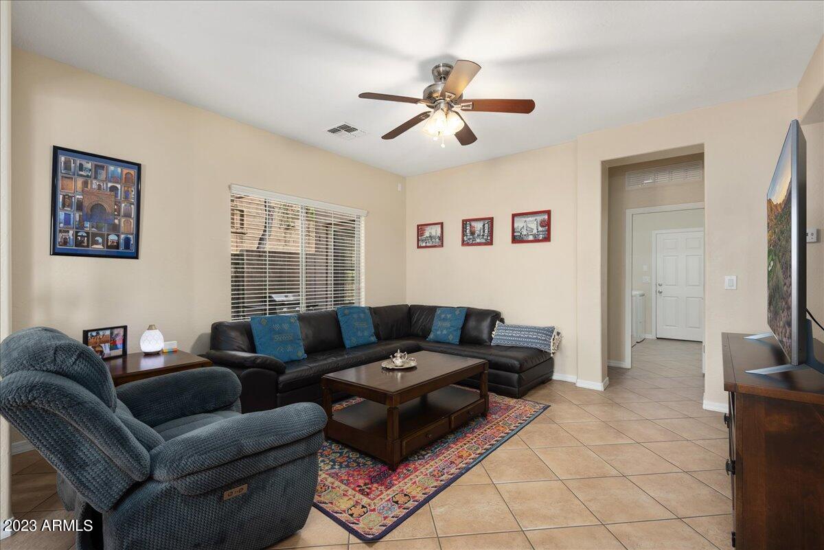 3668 W MUIRFIELD Court