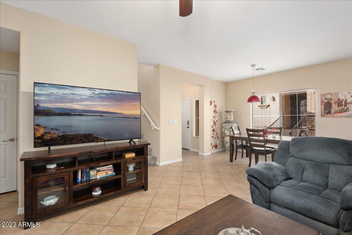3668 W MUIRFIELD Court