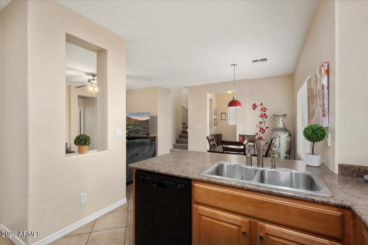 3668 W MUIRFIELD Court