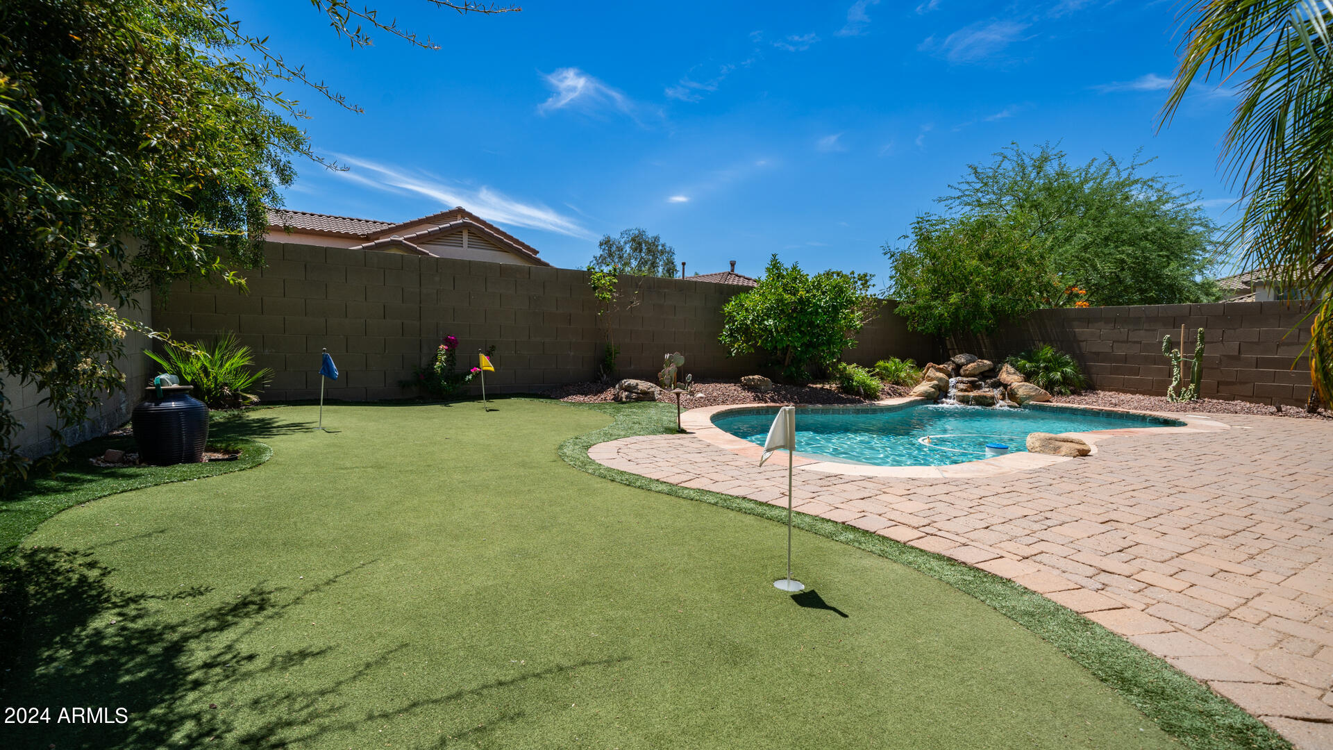 43215 N HEAVENLY Way