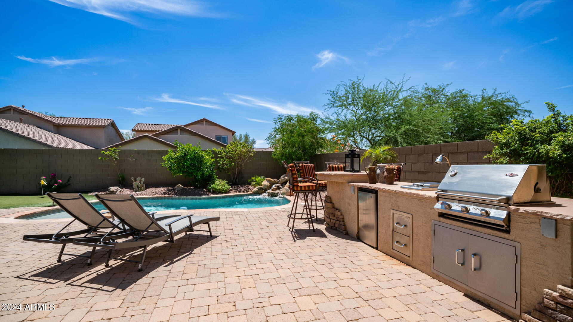 43215 N HEAVENLY Way
