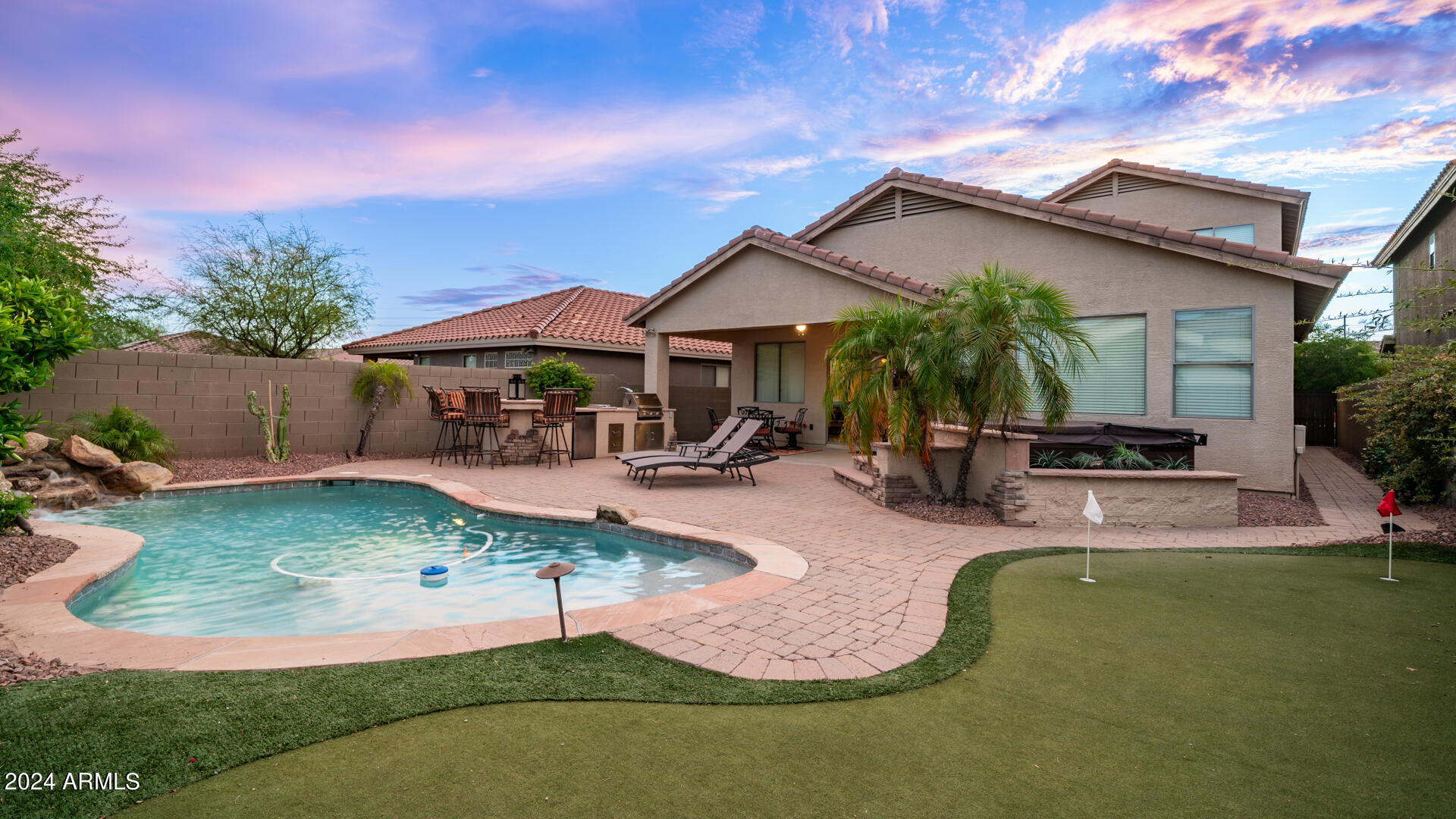 43215 N HEAVENLY Way