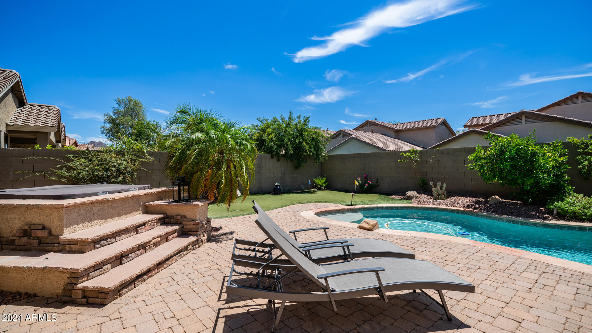43215 N HEAVENLY Way