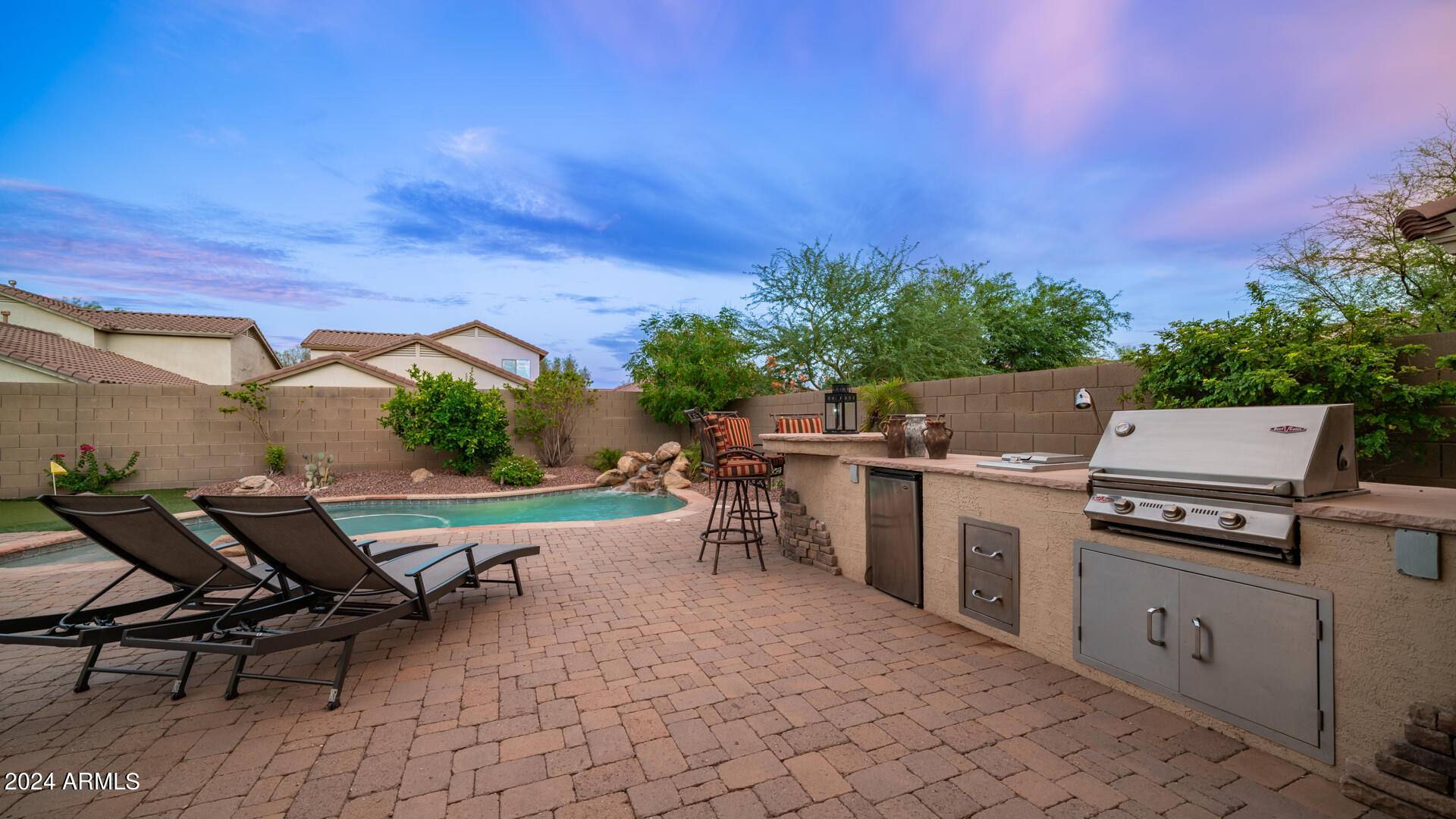 43215 N HEAVENLY Way