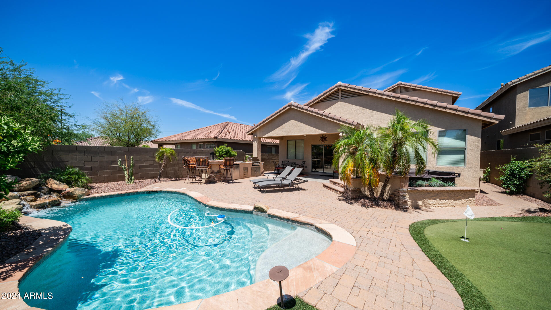 43215 N HEAVENLY Way