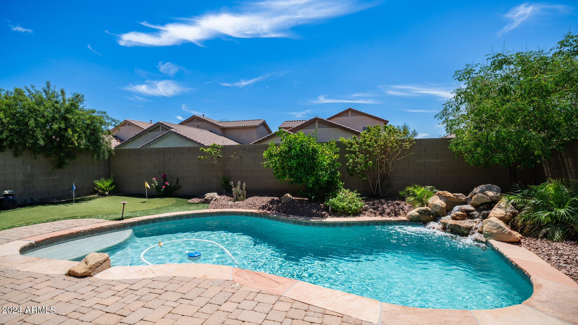 43215 N HEAVENLY Way
