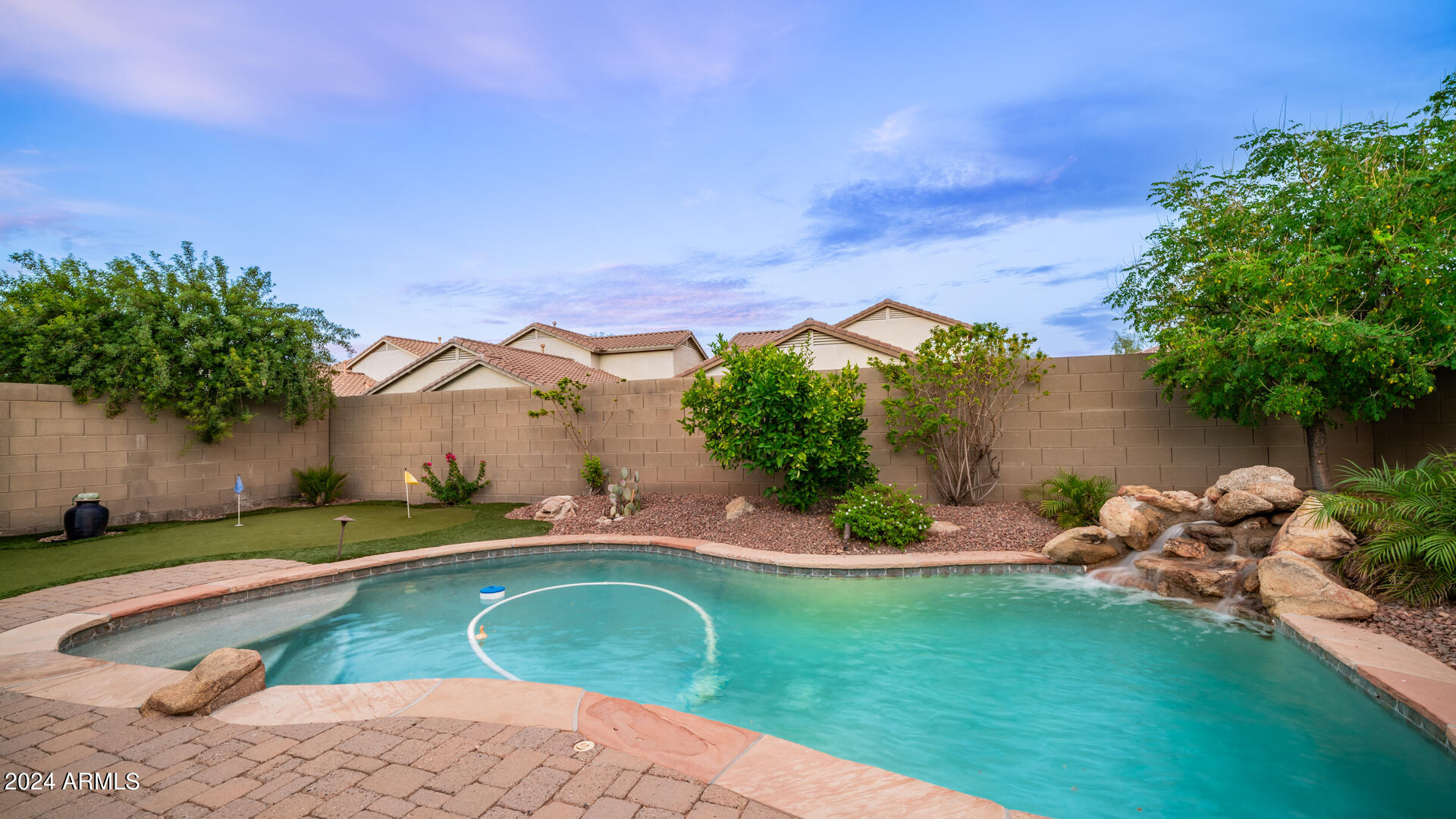 43215 N HEAVENLY Way