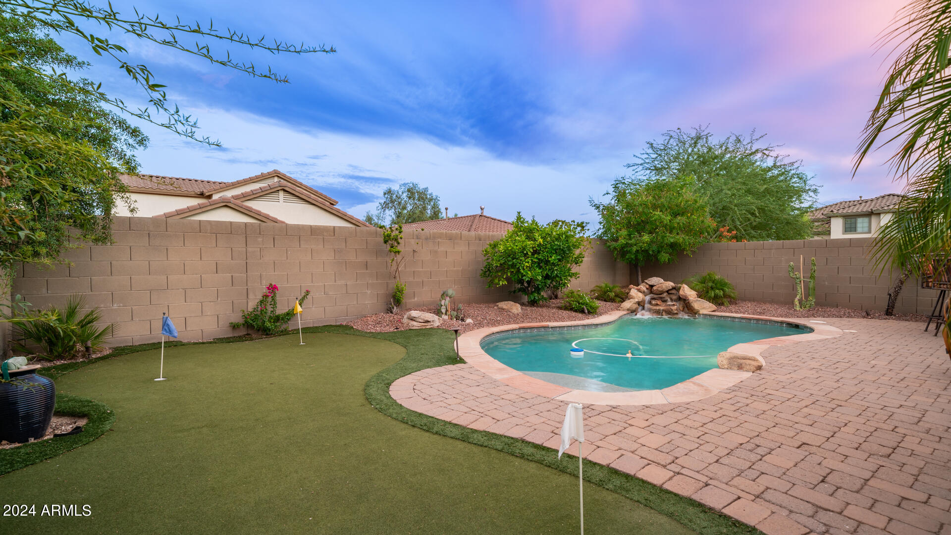 43215 N HEAVENLY Way