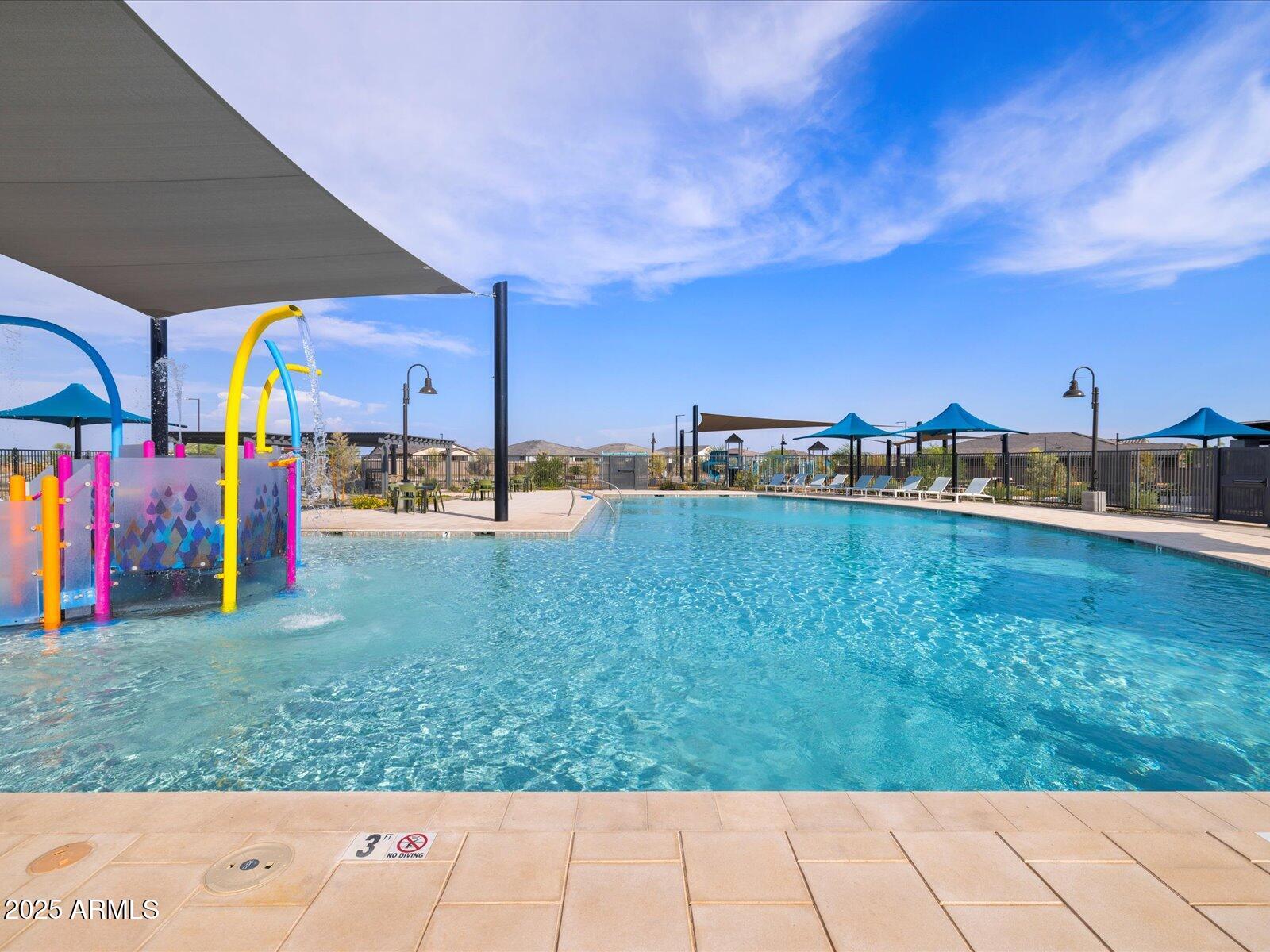 16084 W PRICKLY PEAR Trail