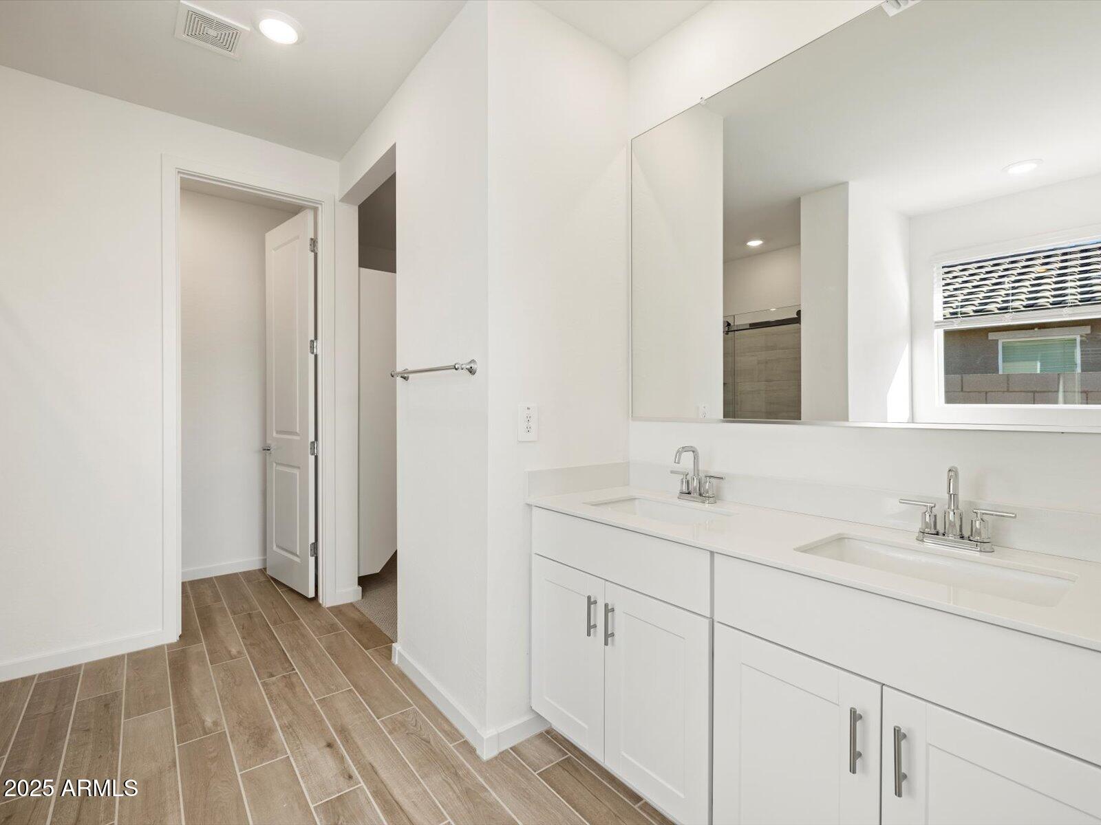 16084 W PRICKLY PEAR Trail