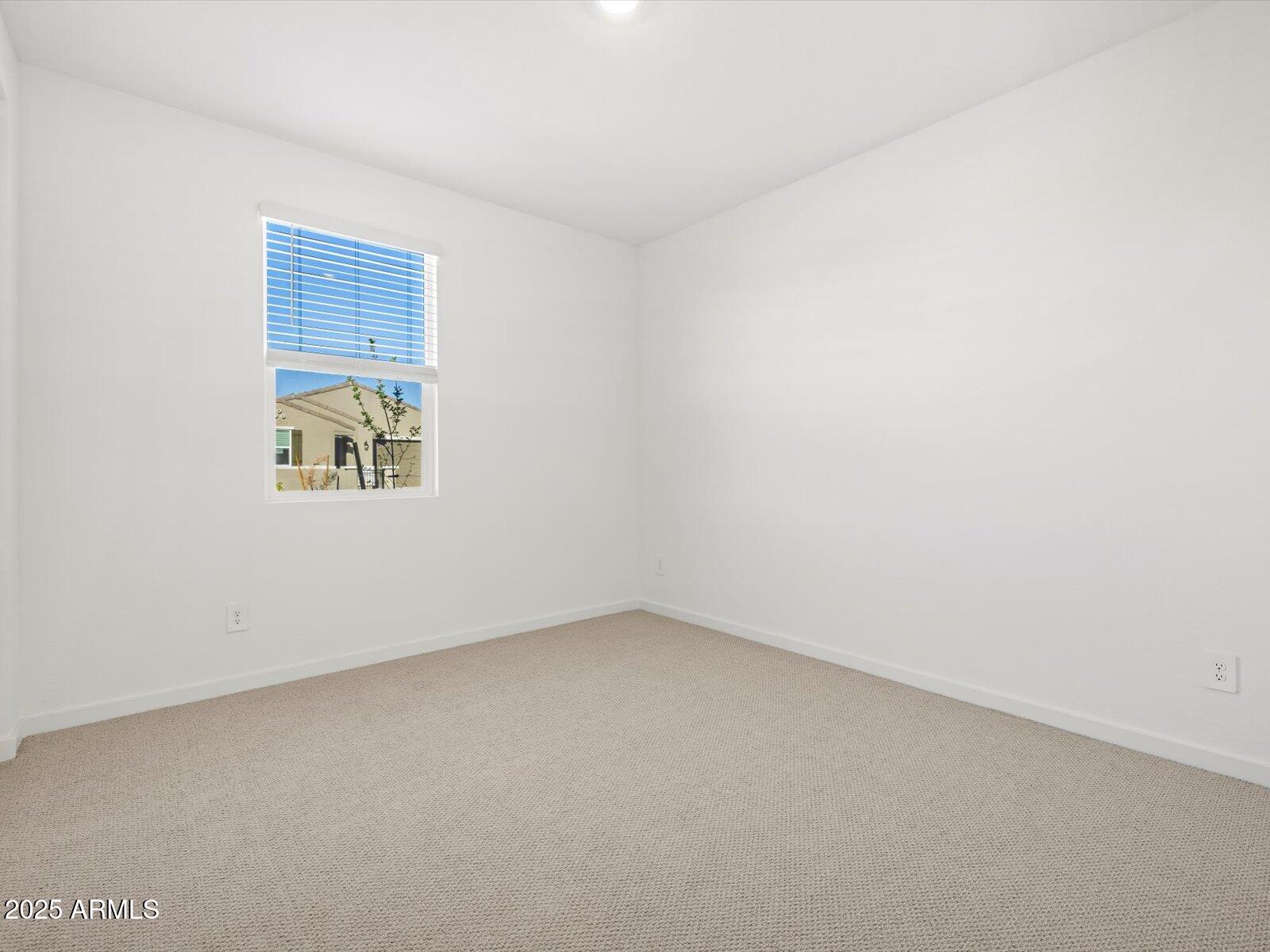 16084 W PRICKLY PEAR Trail